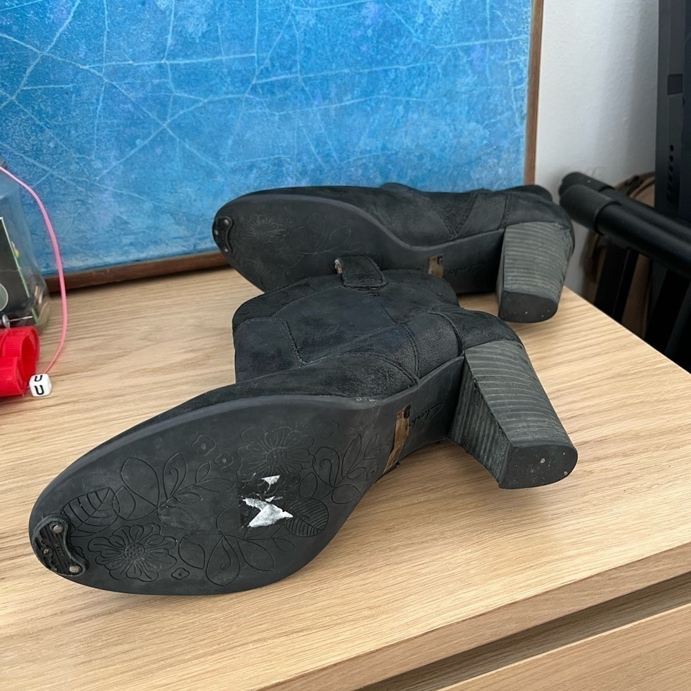 Clarks Booties - Picture 4 of 5